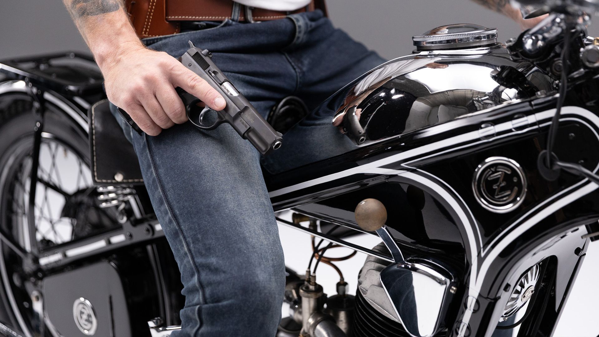 __CZ__ **75 LEGEND**