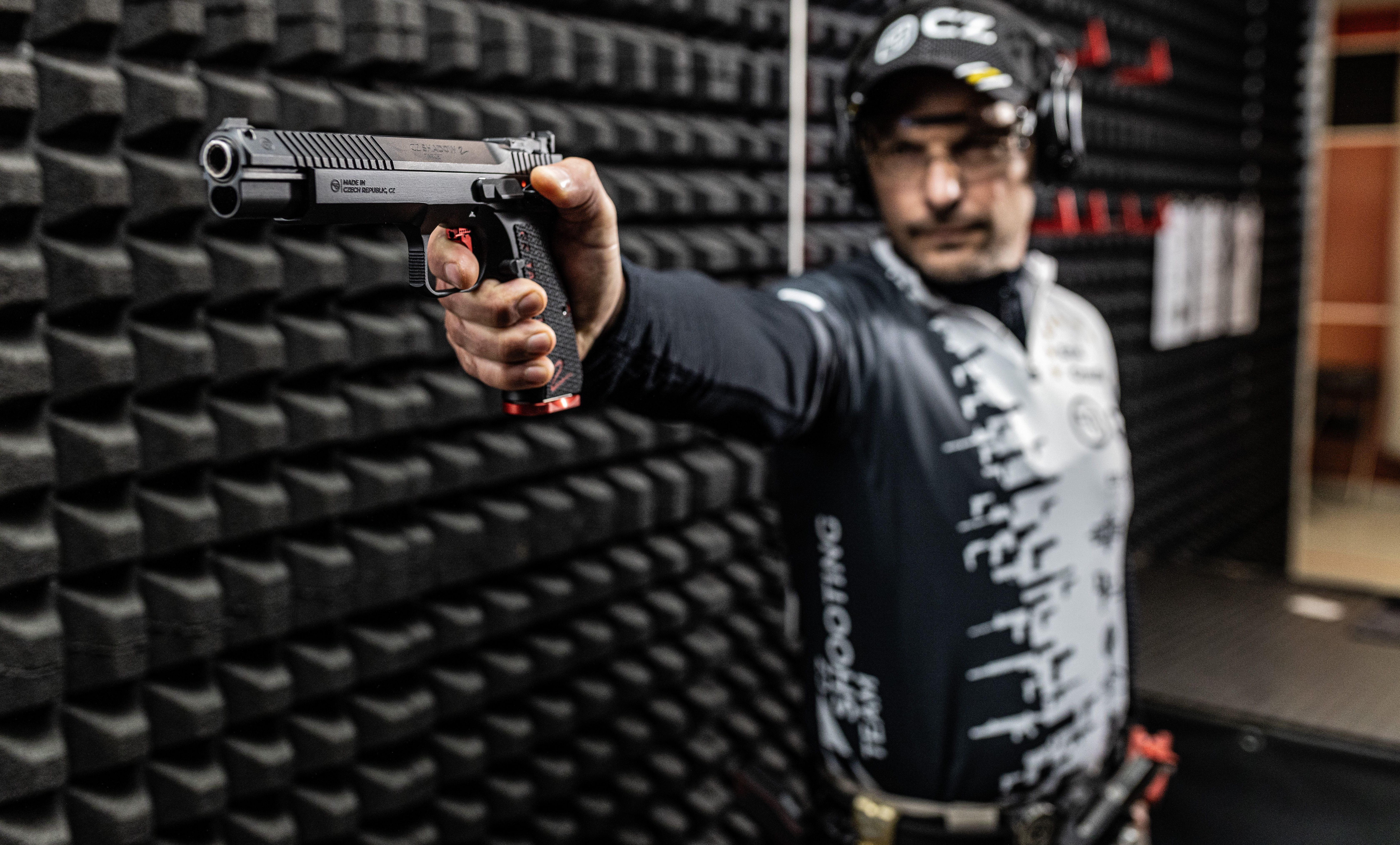 __CZ__ **SHADOW 2 TARGET 6"**