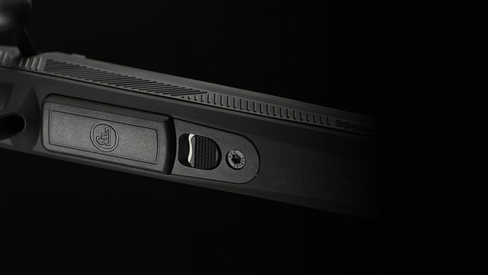 Magazine with lock